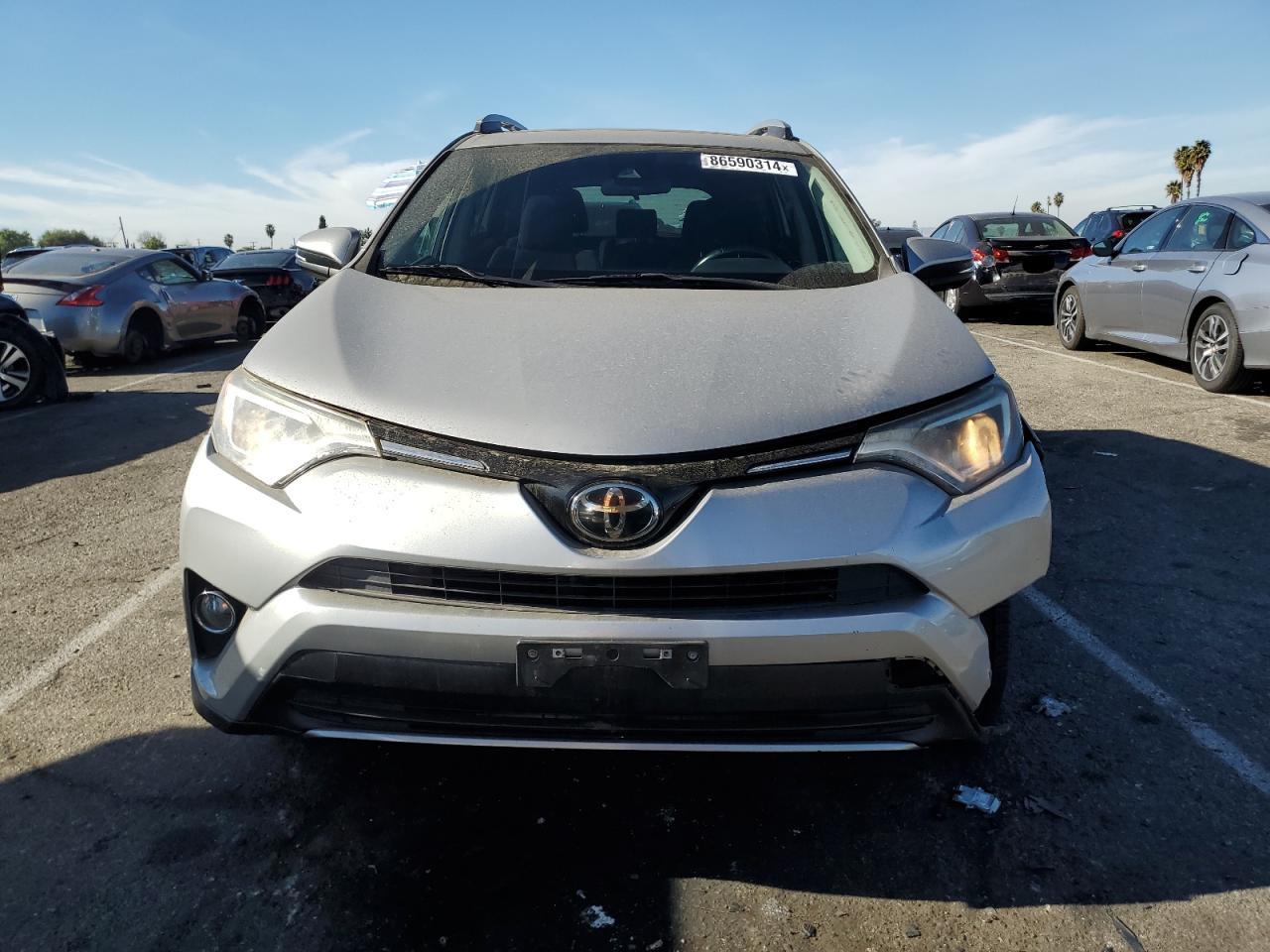 VIN 2T3WFREV4HW379495 2017 TOYOTA RAV4 no.5