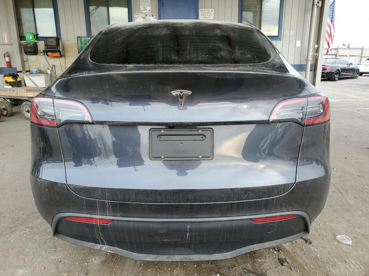 2025 Tesla Model Y VIN: 7SAYGDED8SF218700 Lot: 84720474