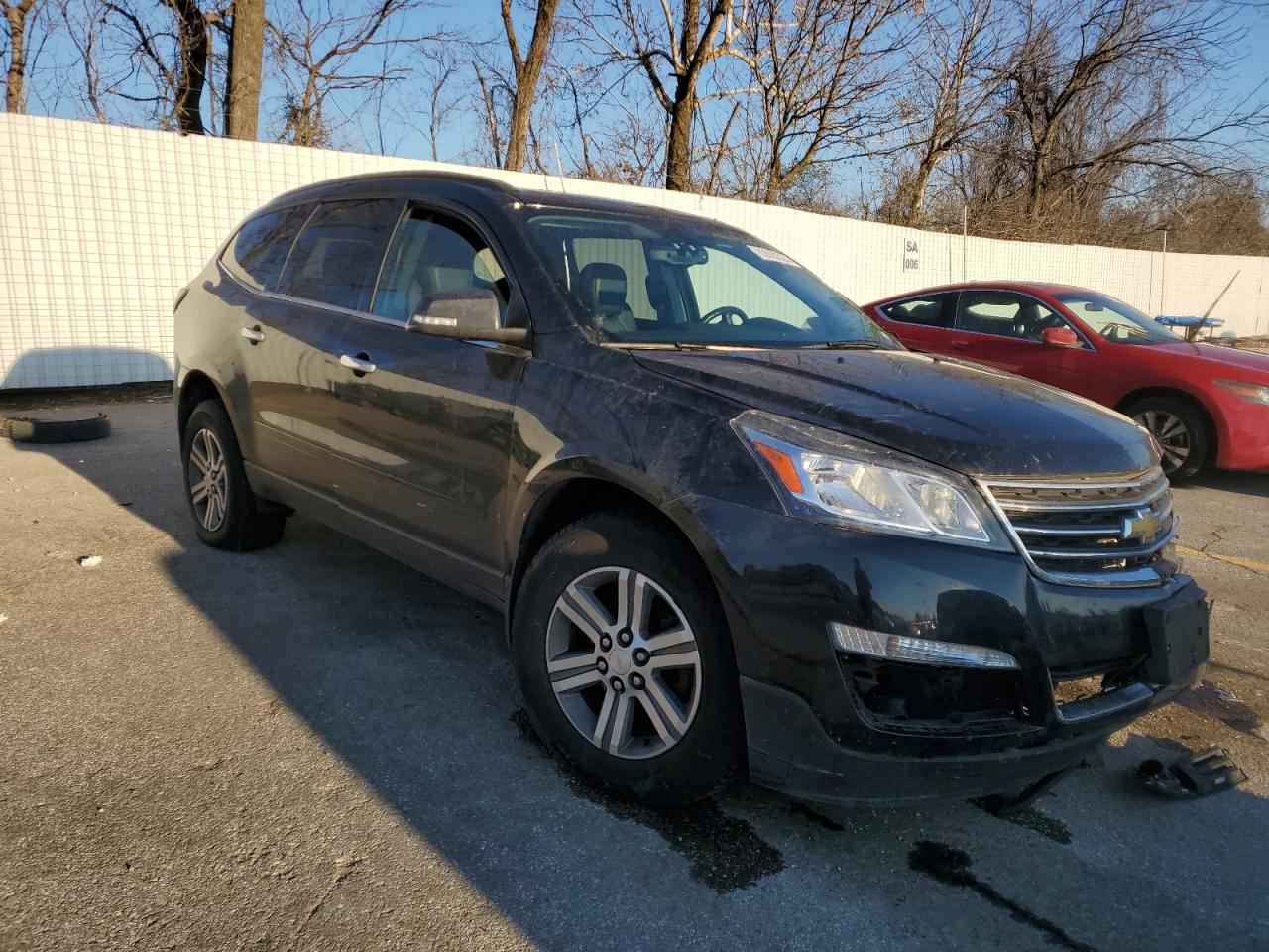 VIN 1GNKRHKD5FJ237445 2015 CHEVROLET TRAVERSE no.4