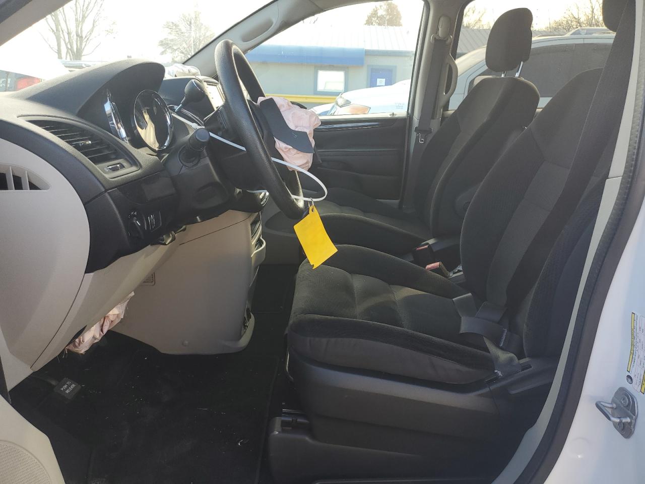 2019 Dodge Caravan - Image 7