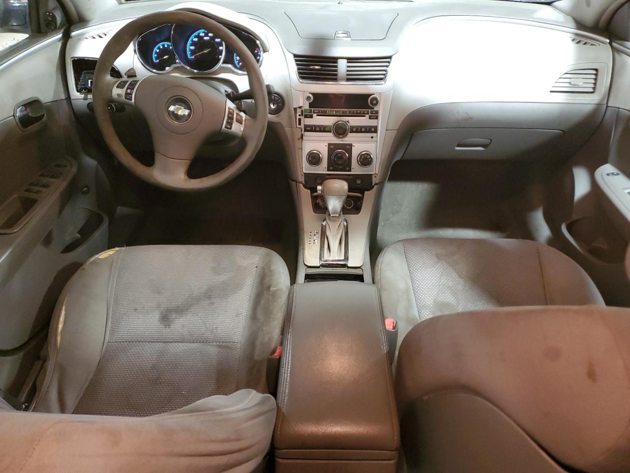 2009 Chevrolet Malibu - Image 8