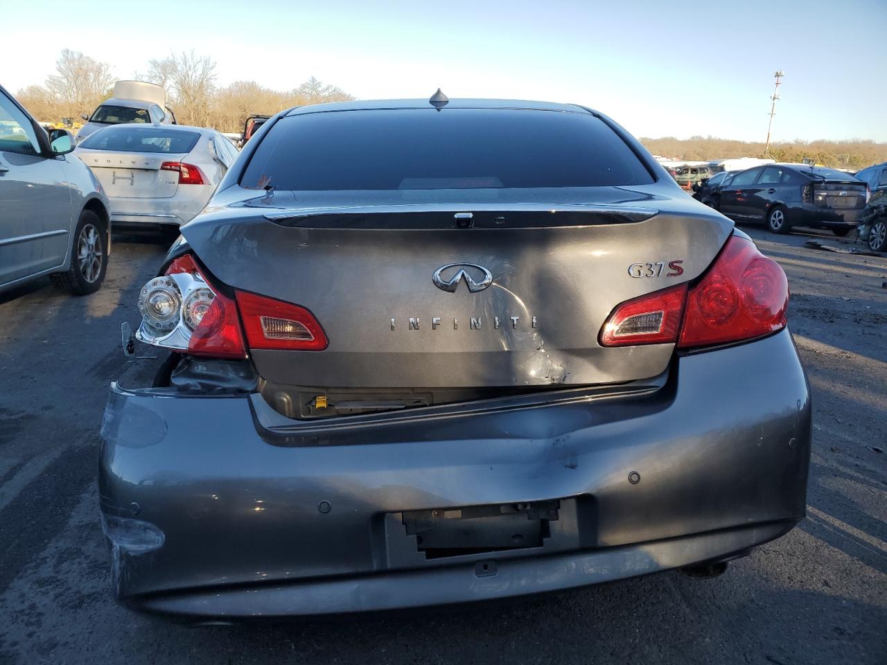2011 Infiniti G - Image 6
