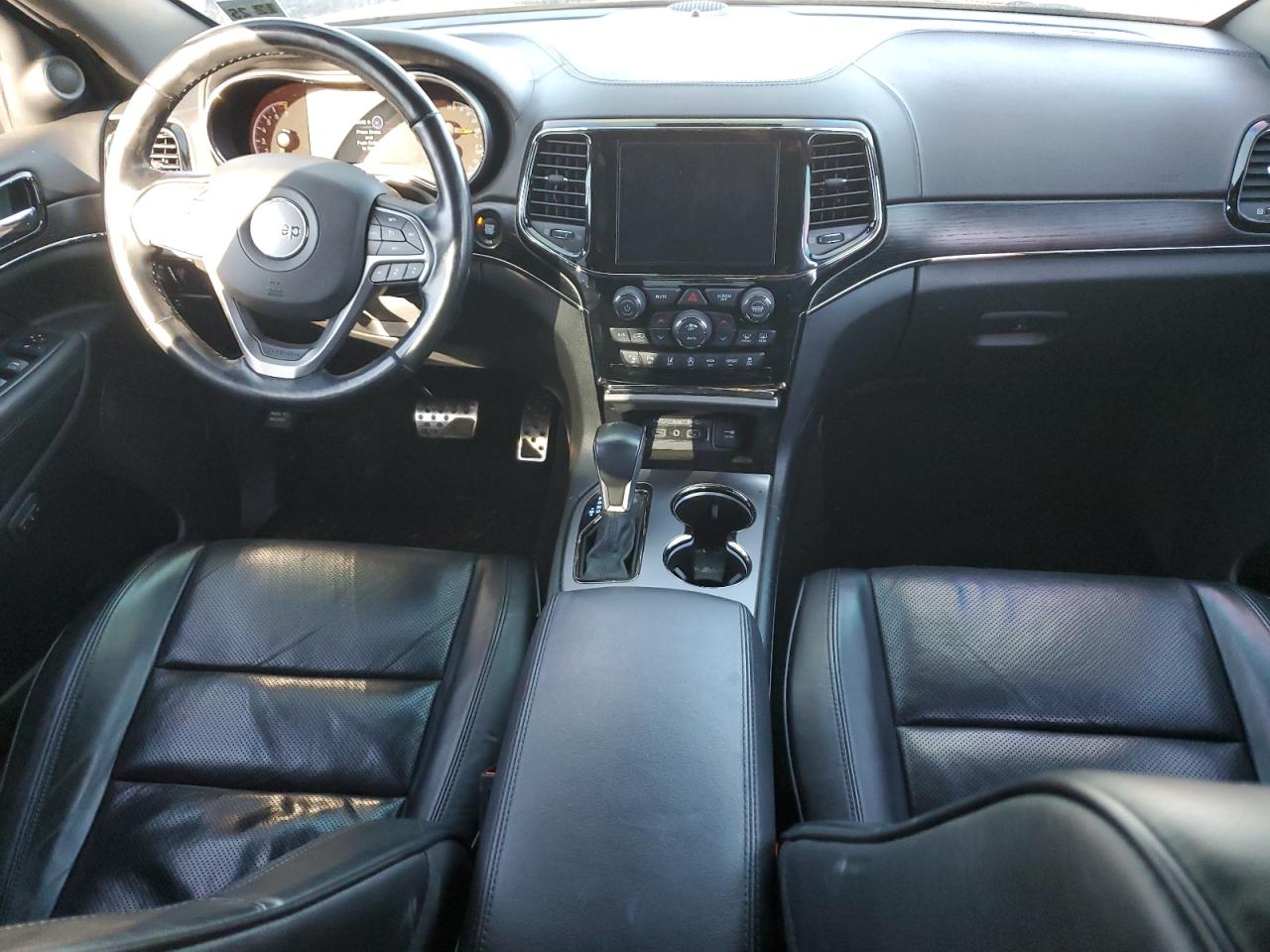2020 Jeep Grand Cherokee - Image 8
