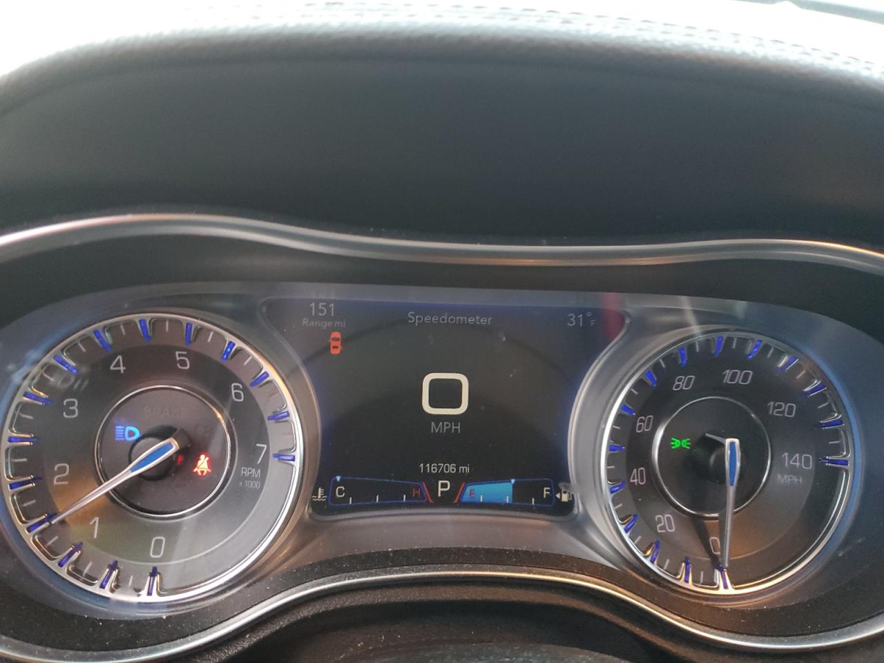 2018 Chrysler 300 - Image 9