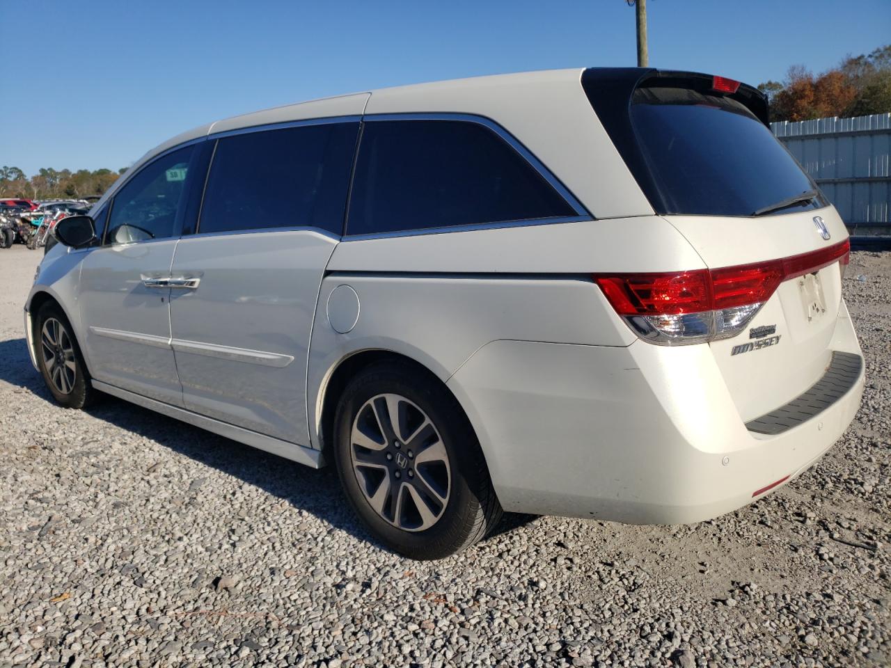5FNRL5H97FB047051 2015 HONDA ODYSSEY - Image 2