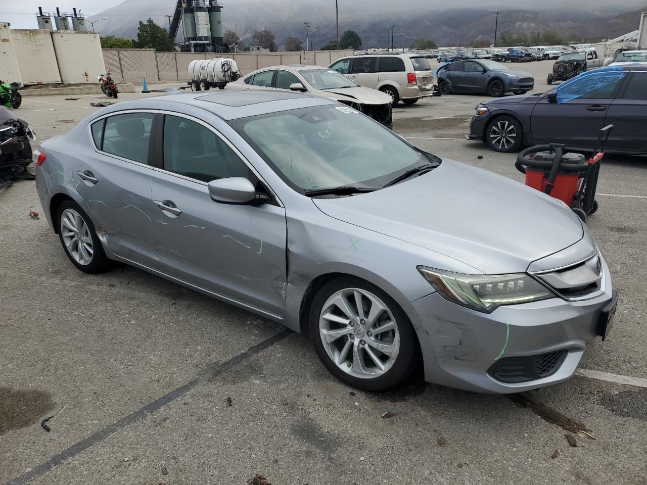 VIN 19UDE2F76HA014964 2017 ACURA ILX no.4