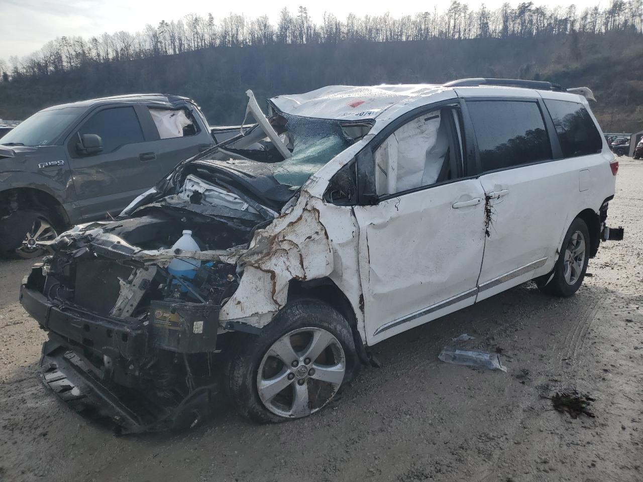 5TDKZ3DC6HS820192 TOYOTA All Models 2017