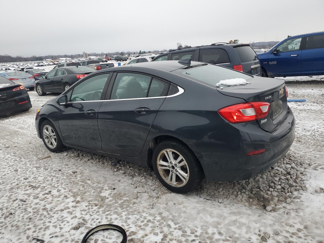 VIN 1G1BE5SM4H7170736 2017 CHEVROLET CRUZE no.2