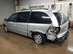 2001 Chrysler Town & Country Lxi للبيع في Elgin، IL - Rear End