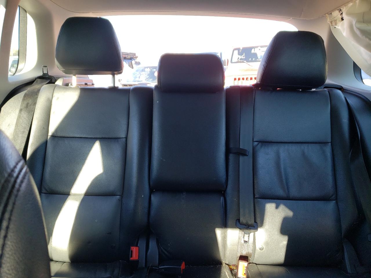 2018 Volkswagen Tiguan - Image 10