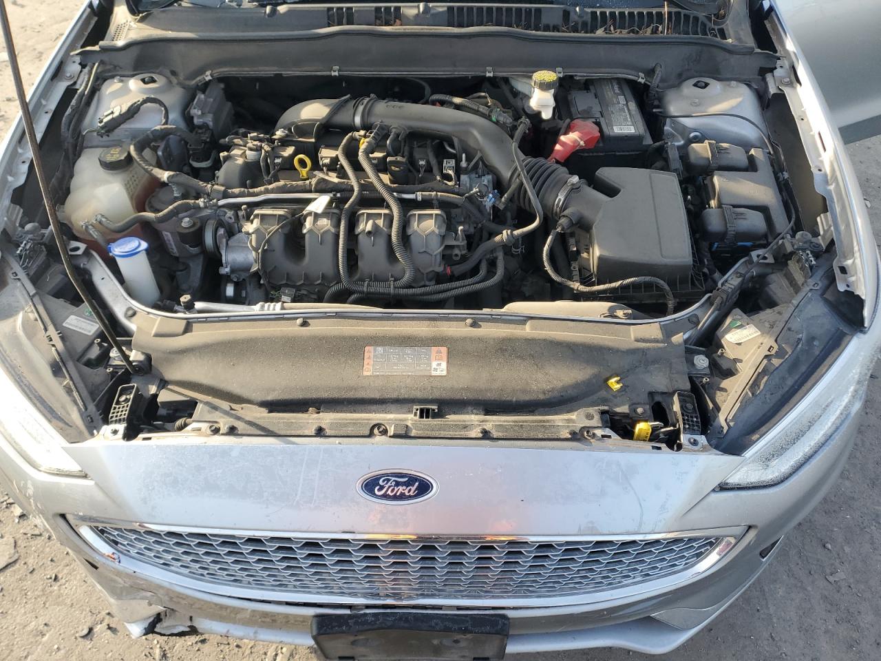 2020 Ford Fusion - Image 11