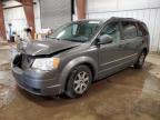 2010 Chrysler Town & Country Touring Plus للبيع في Lansing، MI - Front End