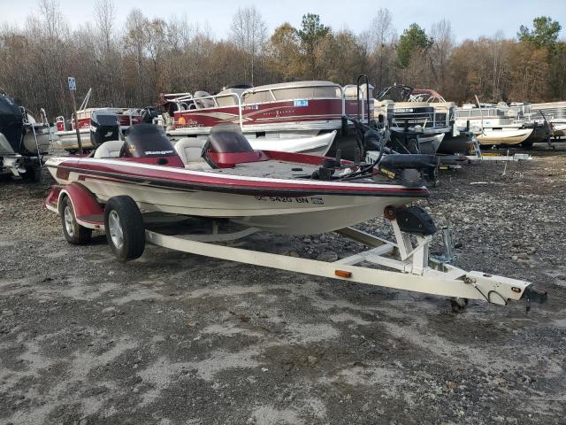 2000 Land Rover Boat