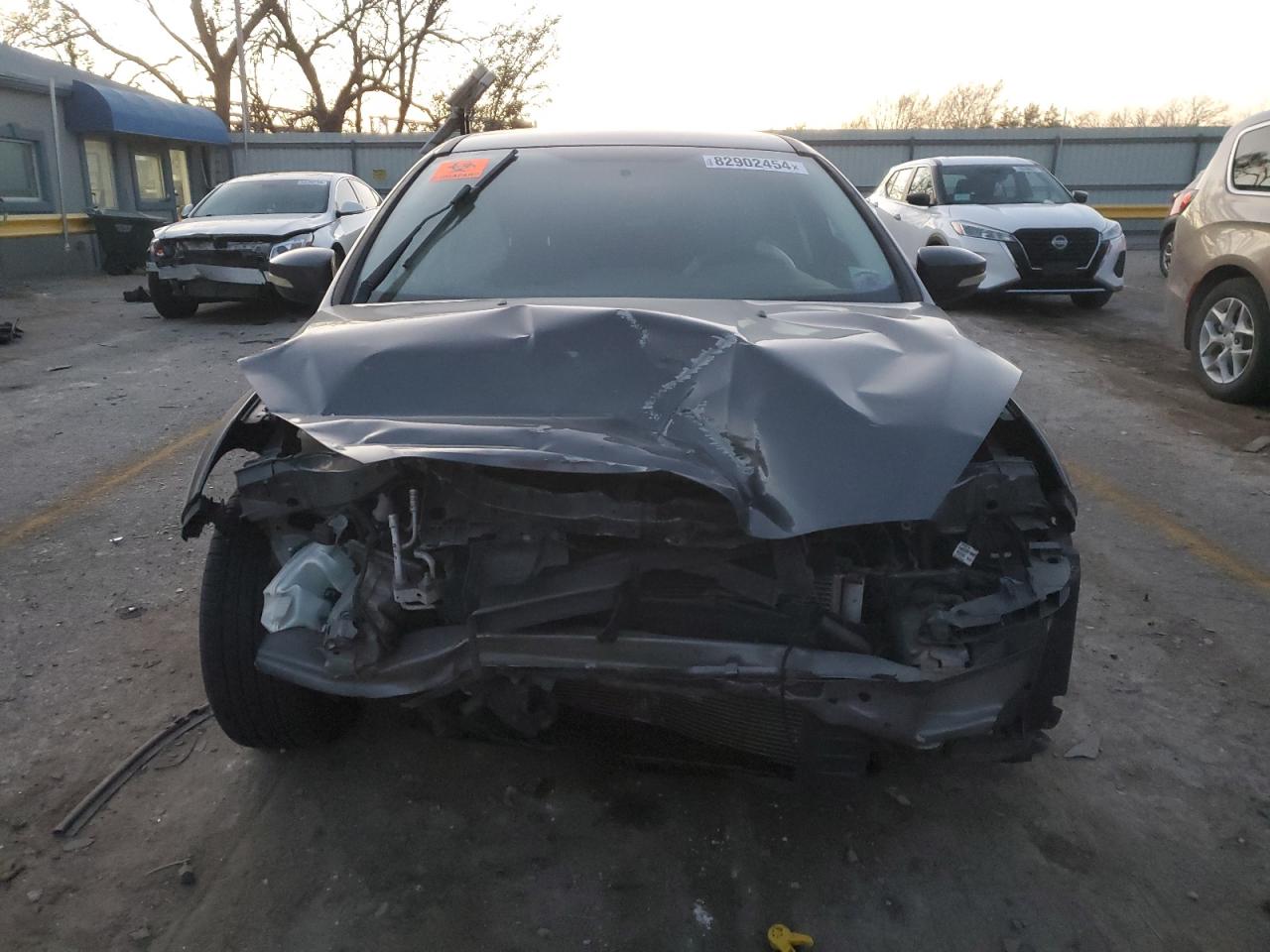 VIN 1FADP3F26HL315585 2017 FORD FOCUS no.5