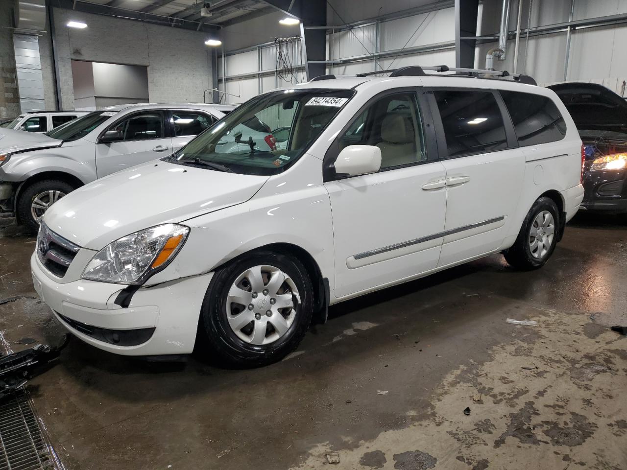 2008 Hyundai Entourage - Image 1