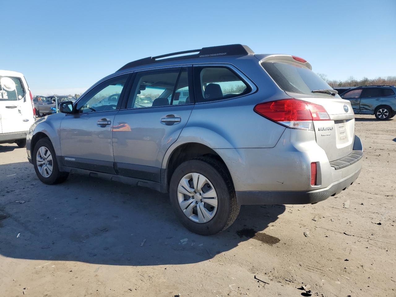 2011 Subaru Outback - Image 2