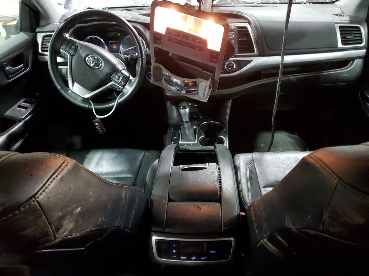 2019 Toyota Highlander - Image 8