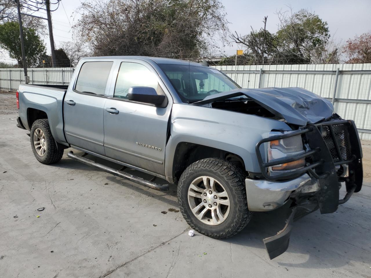 2016 Chevrolet Silverado - Image 4