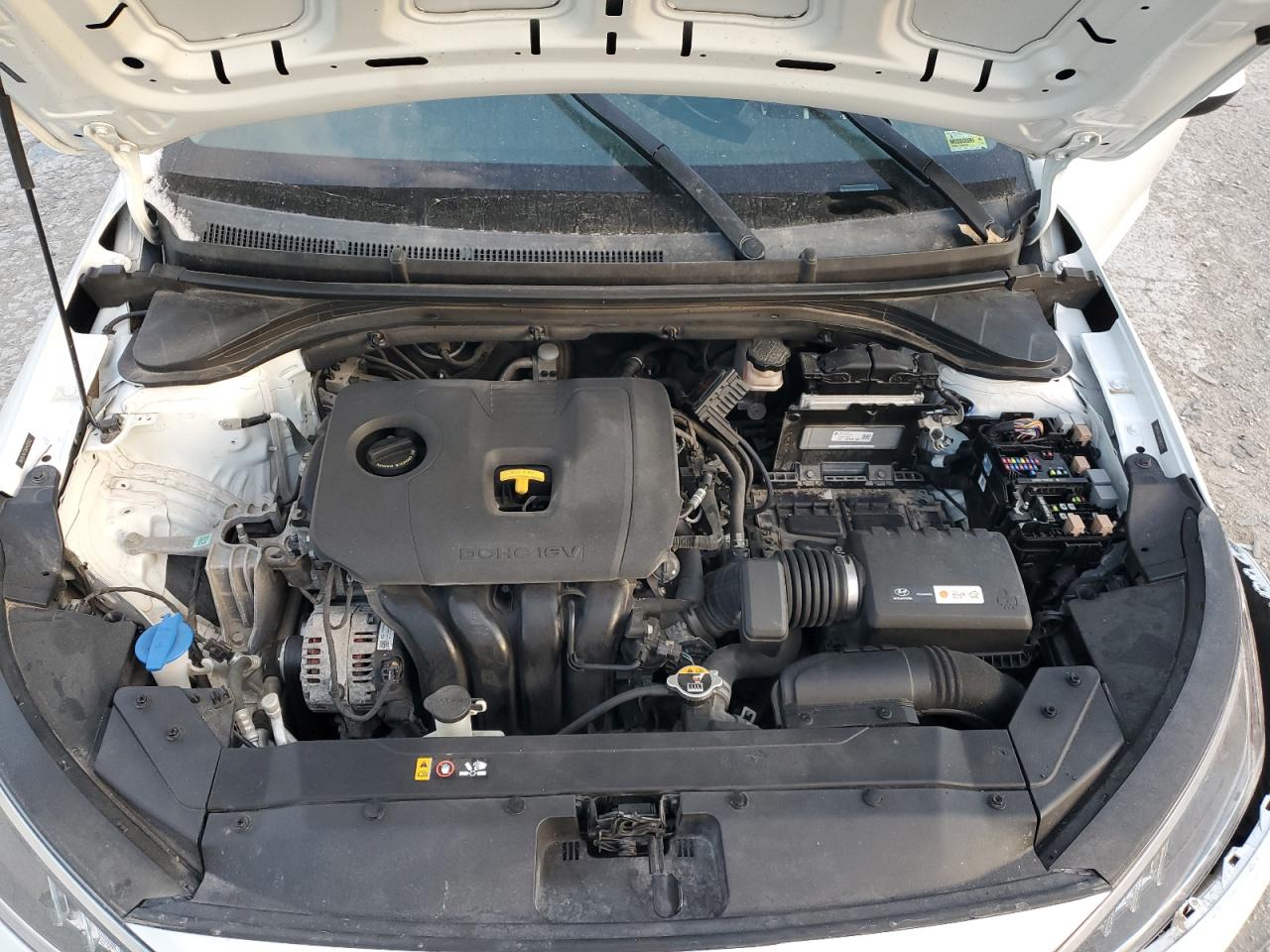 2019 Hyundai Elantra - Image 11