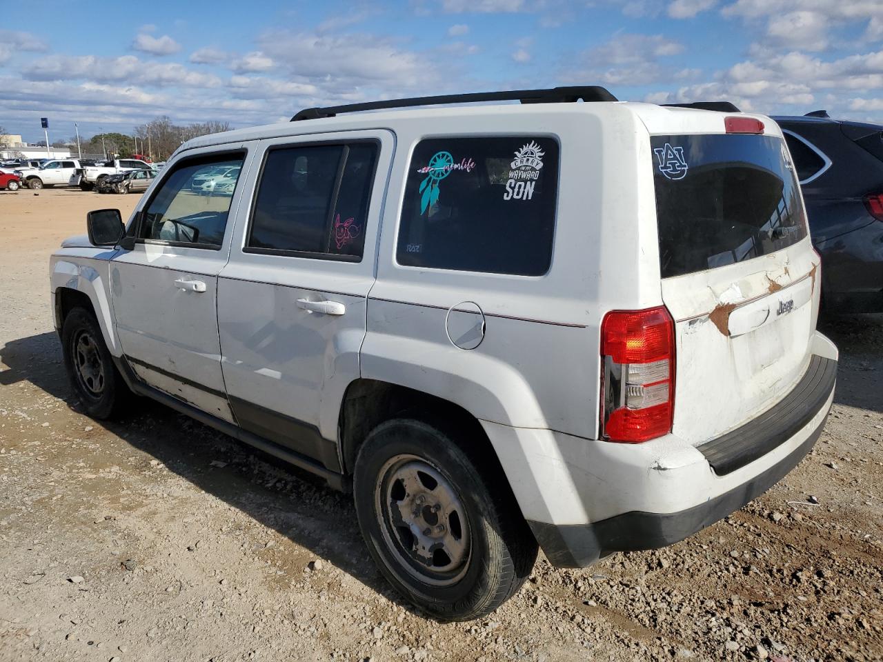 VIN 1C4NJPBB6ED859121 2014 JEEP PATRIOT no.2