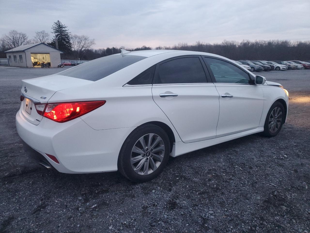 2014 Hyundai Sonata - Image 3