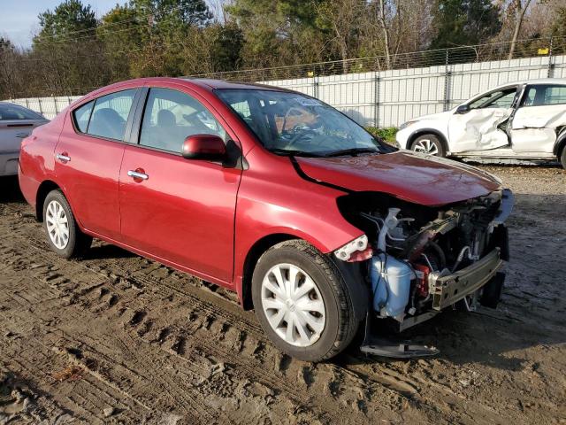  NISSAN VERSA 2012 Червоний