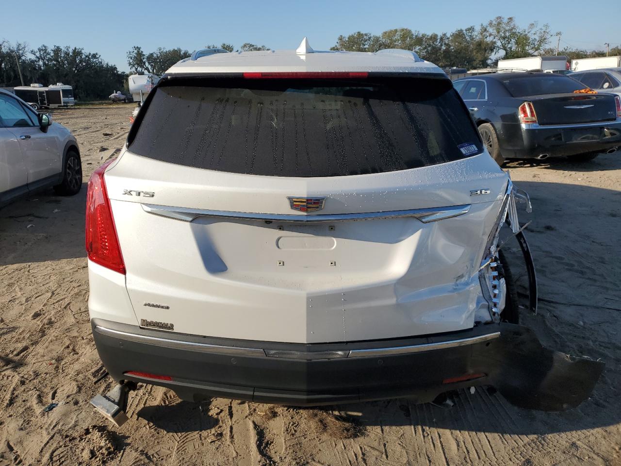 VIN 1GYKNERS4HZ148942 2017 CADILLAC XT5 no.6