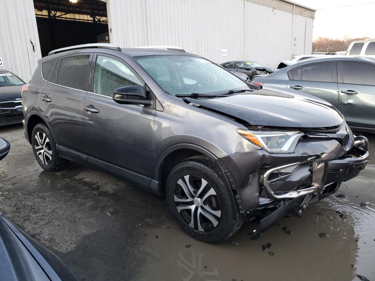 VIN 2T3BFREV7GW526518 2016 TOYOTA RAV4 no.4