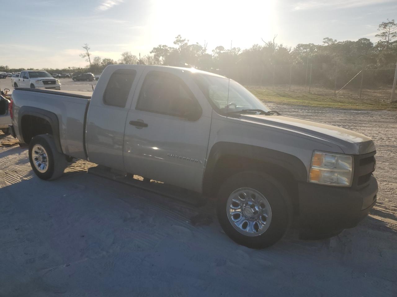2009 Chevrolet Silverado - Image 4