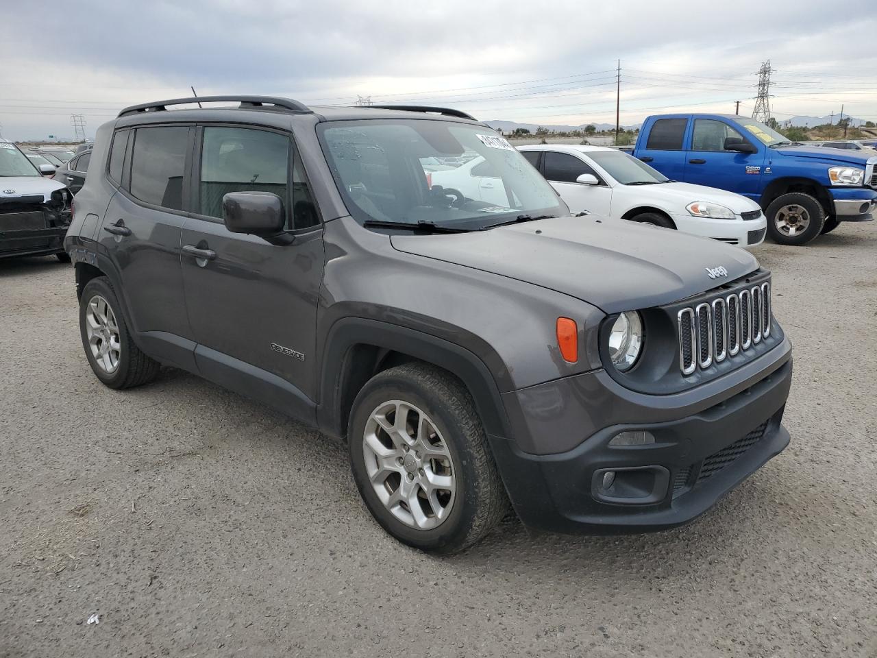 VIN ZACCJABB4HPF71558 2017 JEEP RENEGADE no.4