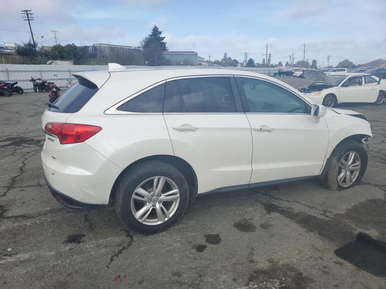 VIN 5J8TB4H36FL006780 2015 ACURA RDX no.3