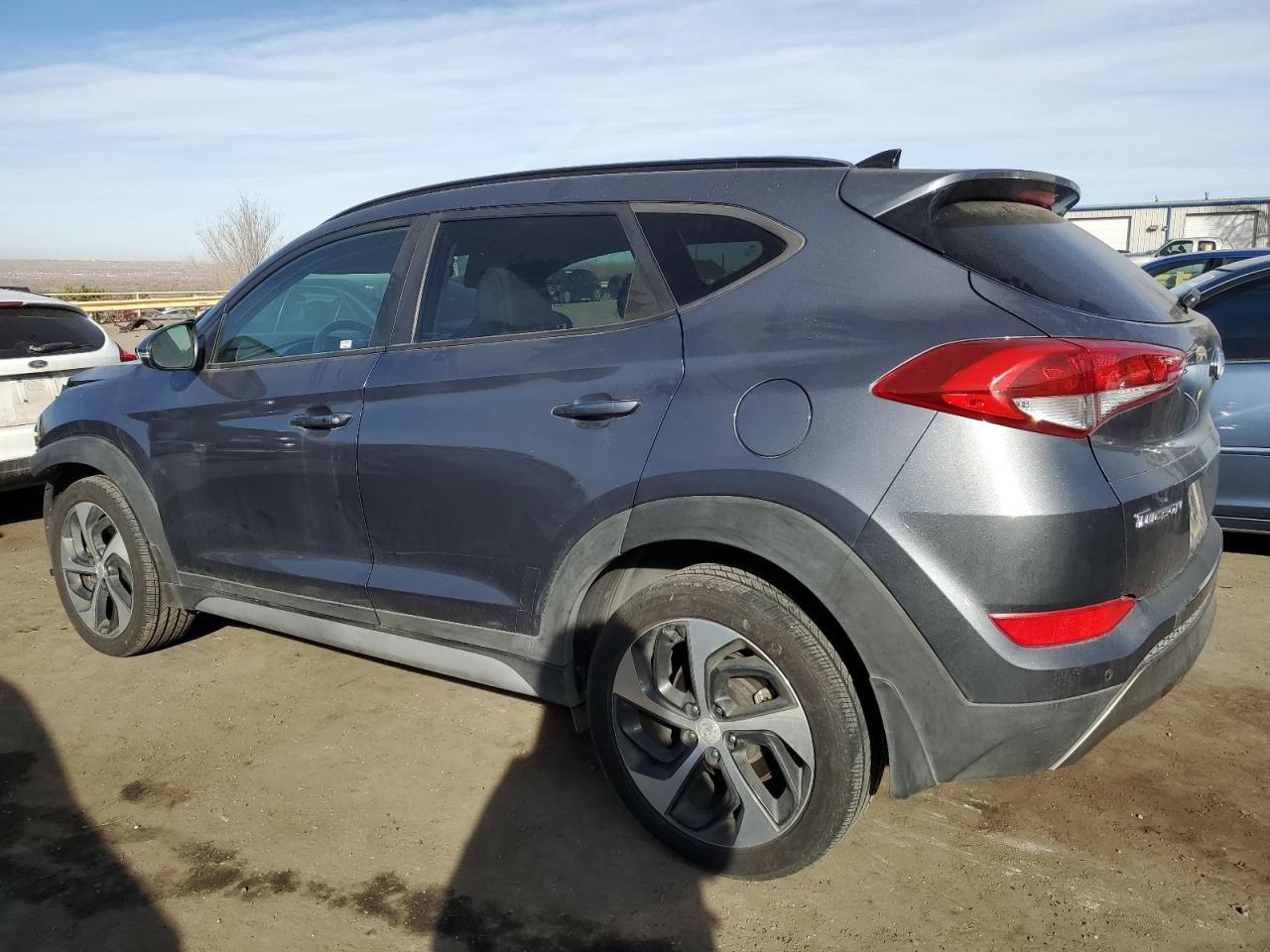 VIN KM8J33A24JU837272 2018 HYUNDAI TUCSON no.2