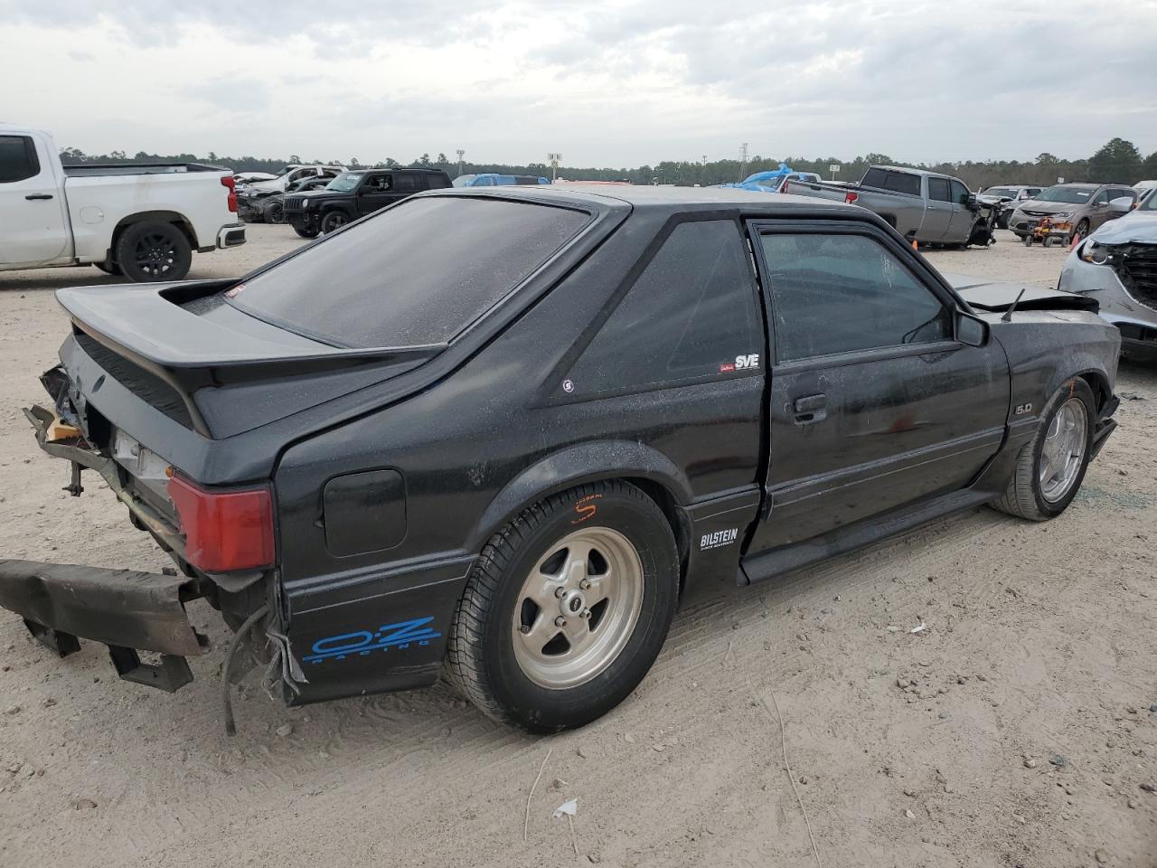 1990 Ford Mustang - Image 3