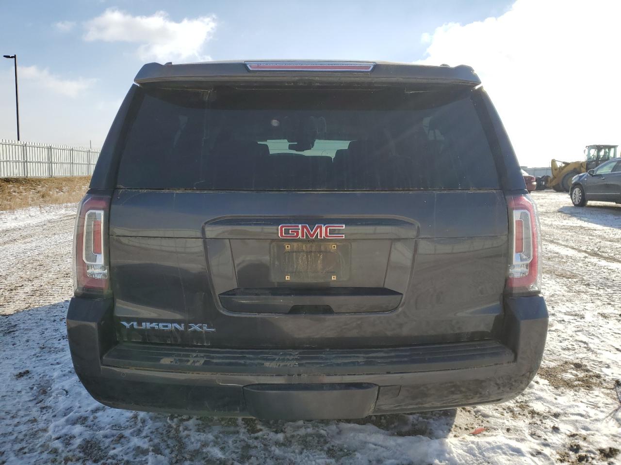 VIN 1GKS2GKC5HR270761 2017 GMC YUKON no.6