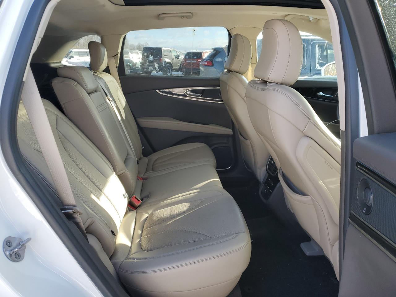 2021 Lincoln Nautilus - Image 11