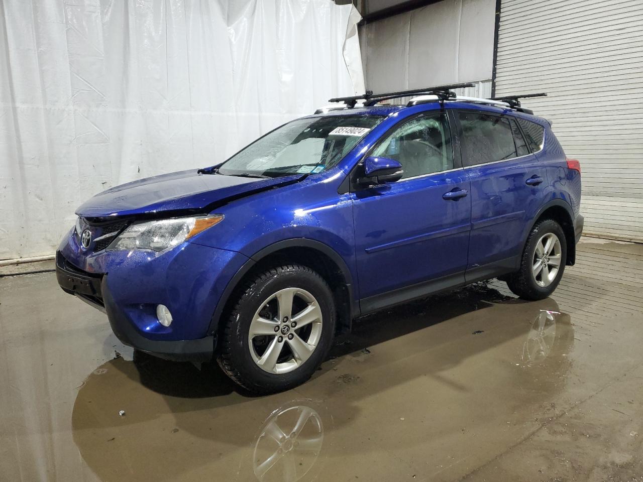 VIN 2T3RFREV1FW232092 2015 TOYOTA RAV4 no.1