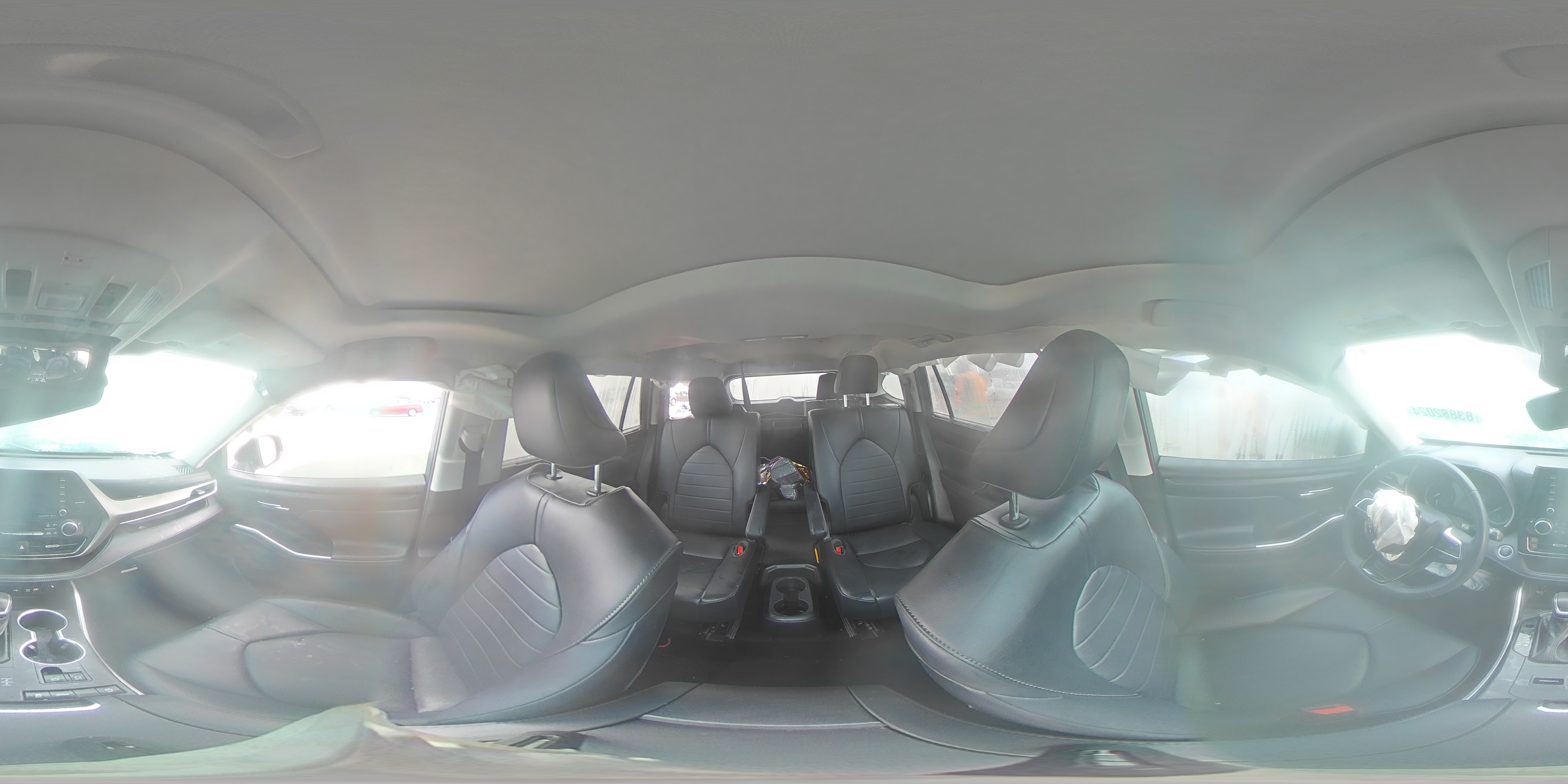 2021 Toyota Highlander - Image 14
