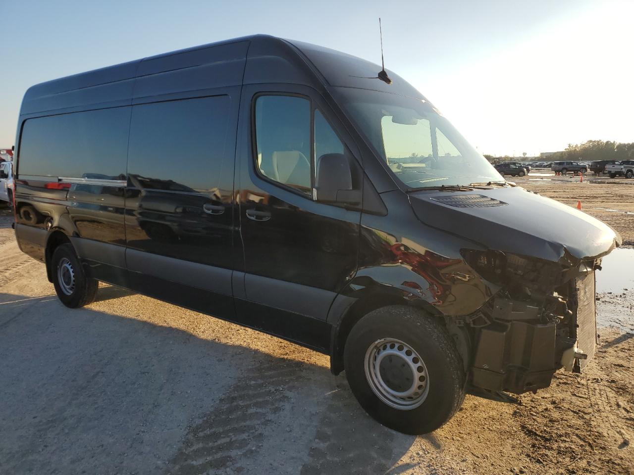 VIN W1Y4KCHYXPT137846 2023 MERCEDES-BENZ SPRINTER no.4