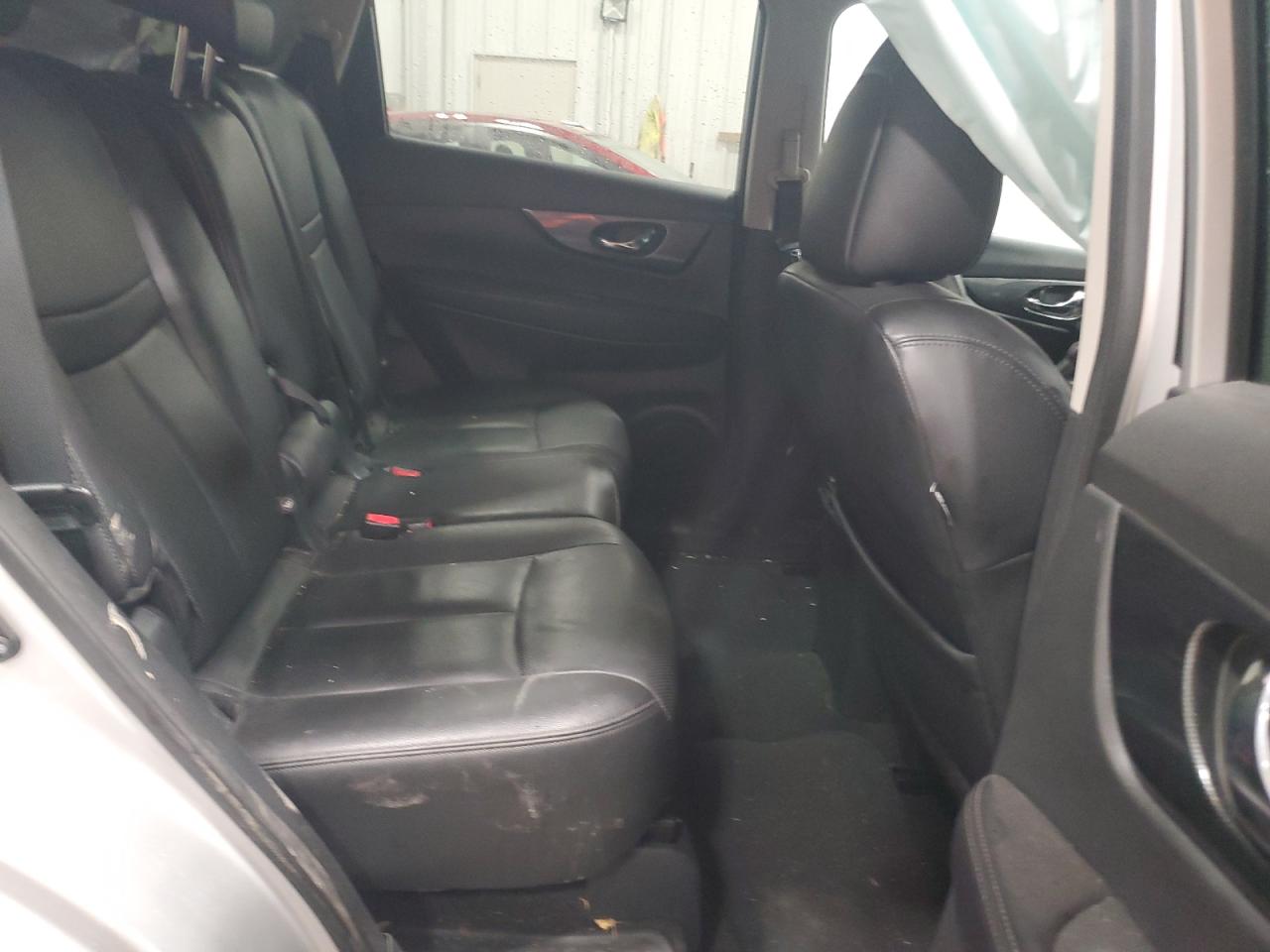 2016 Nissan Rogue - Image 10