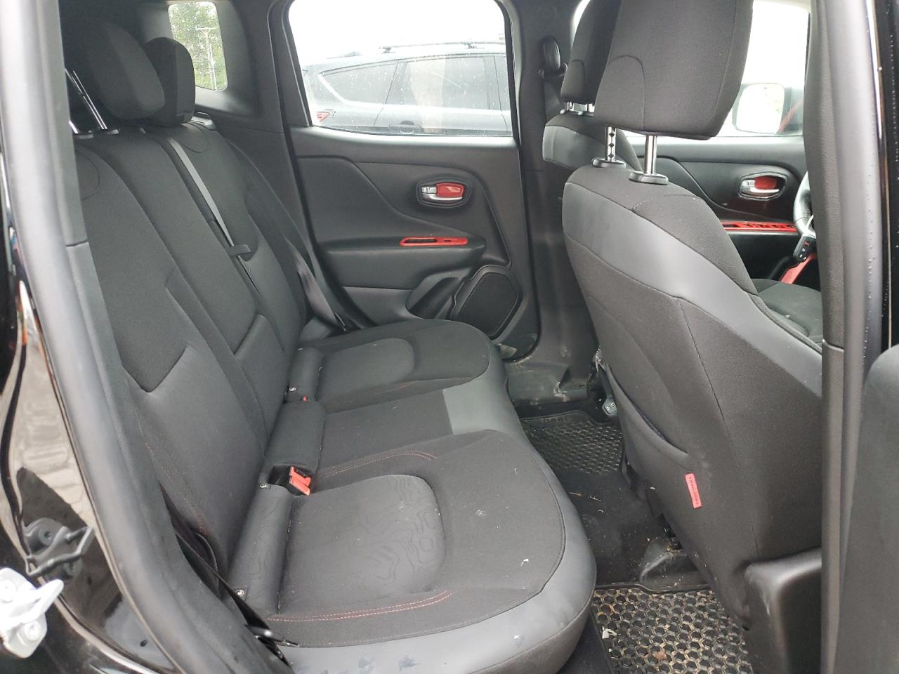 2020 Jeep Renegade - Image 10
