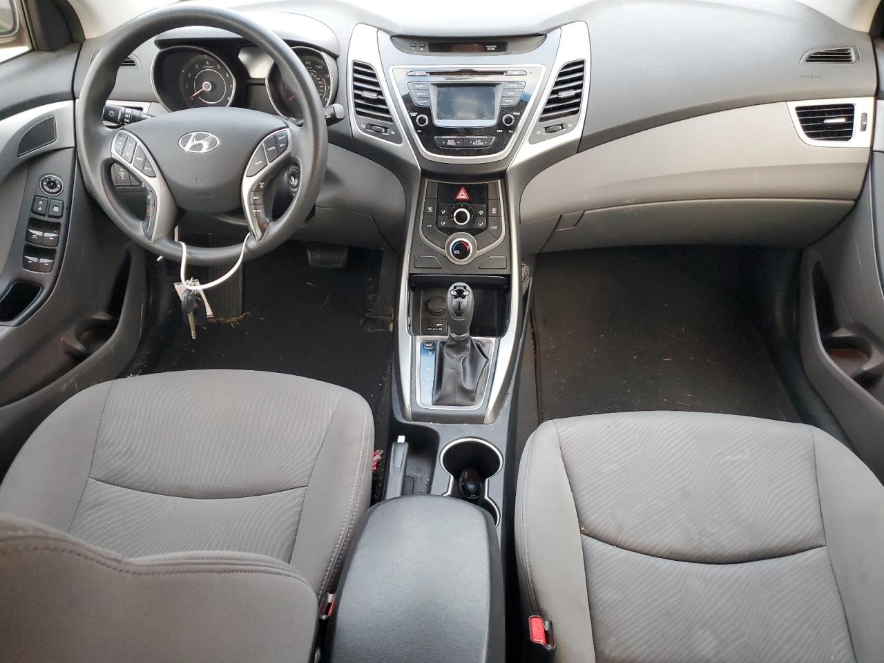 2015 Hyundai Elantra - Image 8