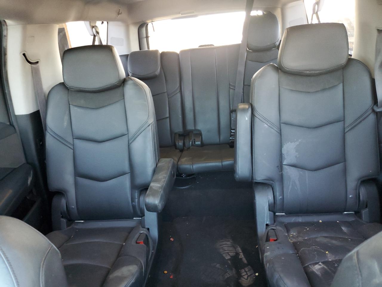 2016 Cadillac Escalade - Image 10
