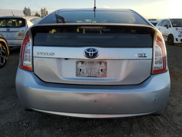  TOYOTA PRIUS 2015 Srebrny