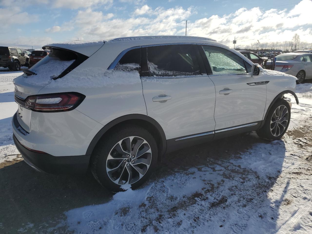 2021 Lincoln Nautilus - Image 3