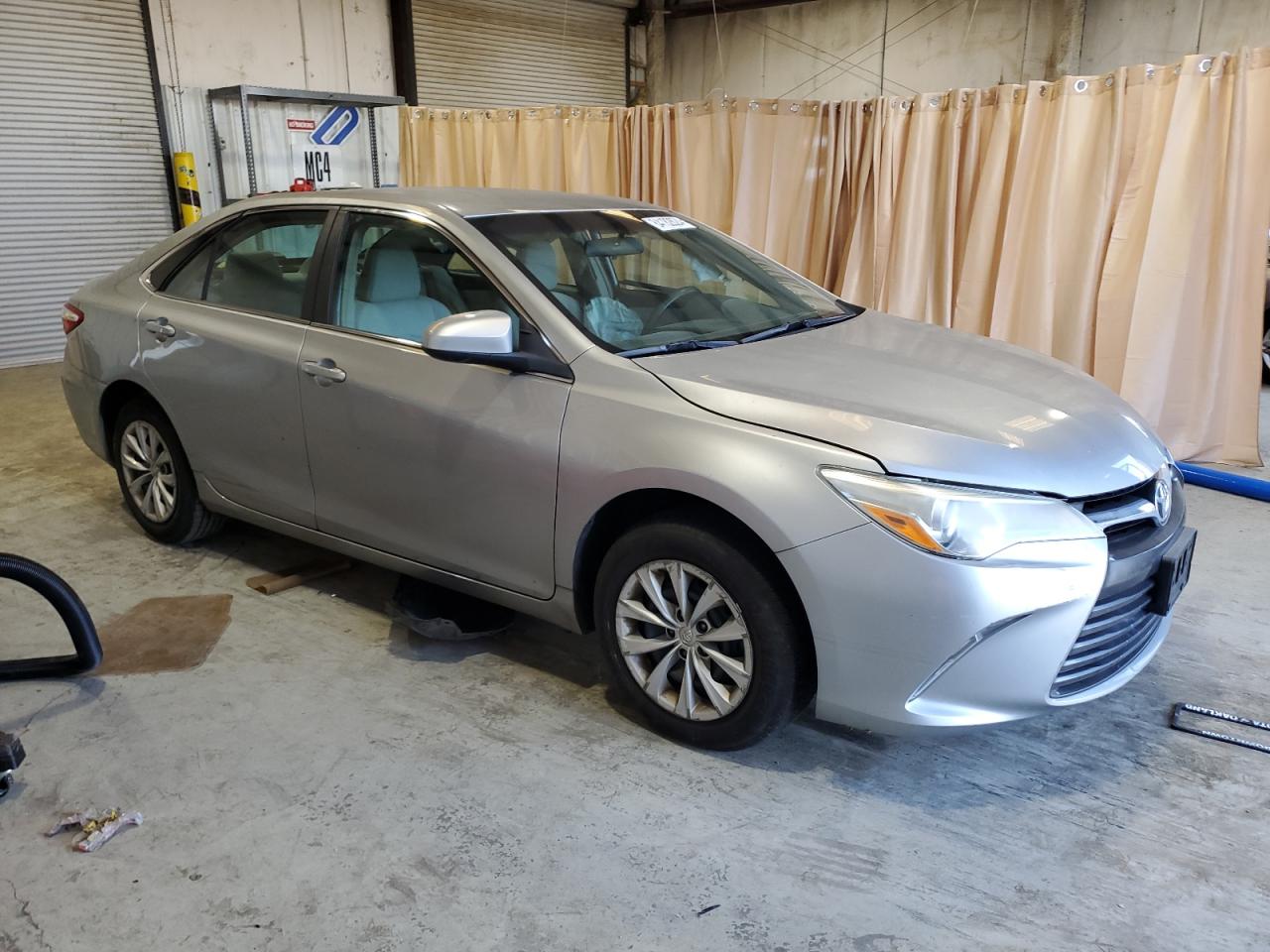 VIN 4T1BF1FK5HU688292 2017 TOYOTA CAMRY no.4