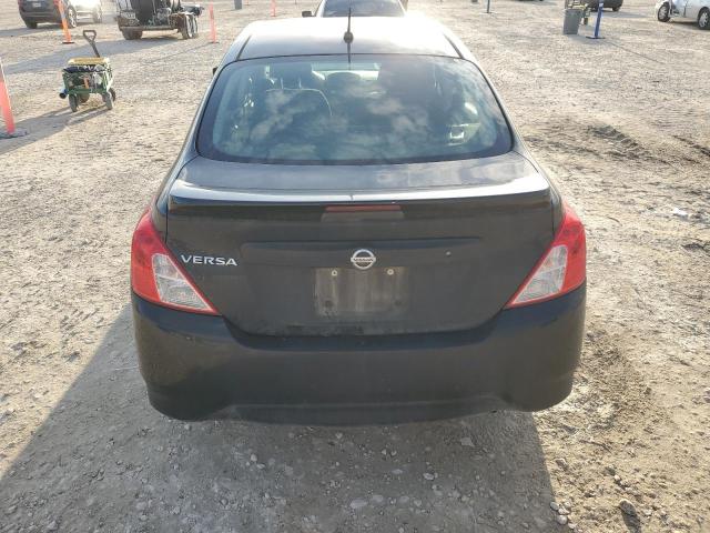  NISSAN VERSA 2018 Czarny