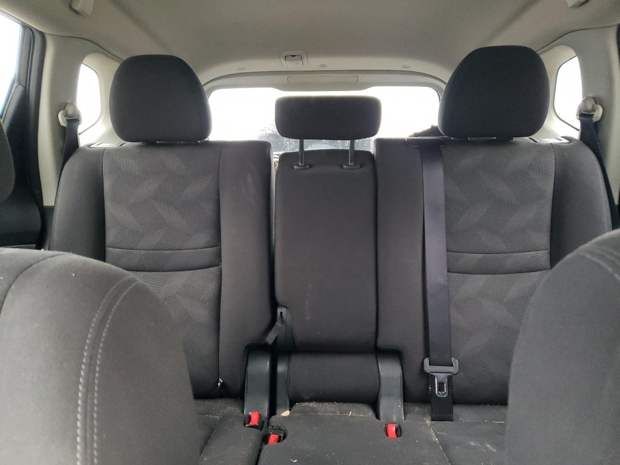 2016 Nissan Rogue - Image 10