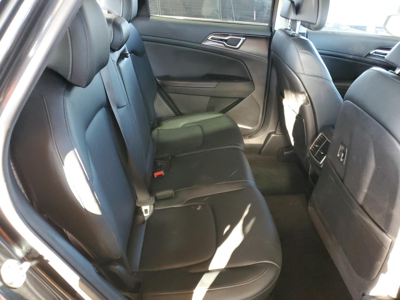 2023 Kia Sportage - Image 11