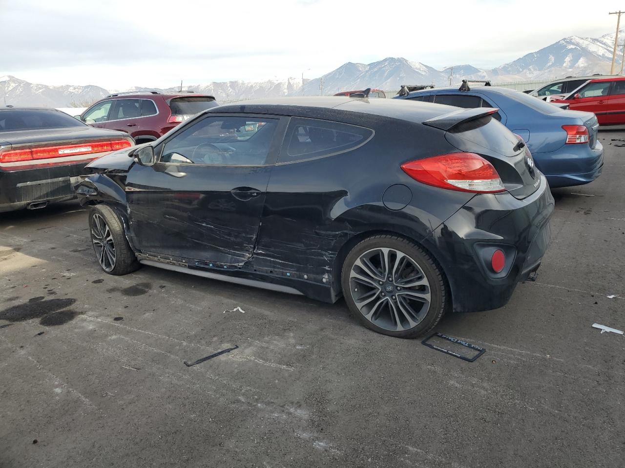 2016 Hyundai Veloster - Image 2