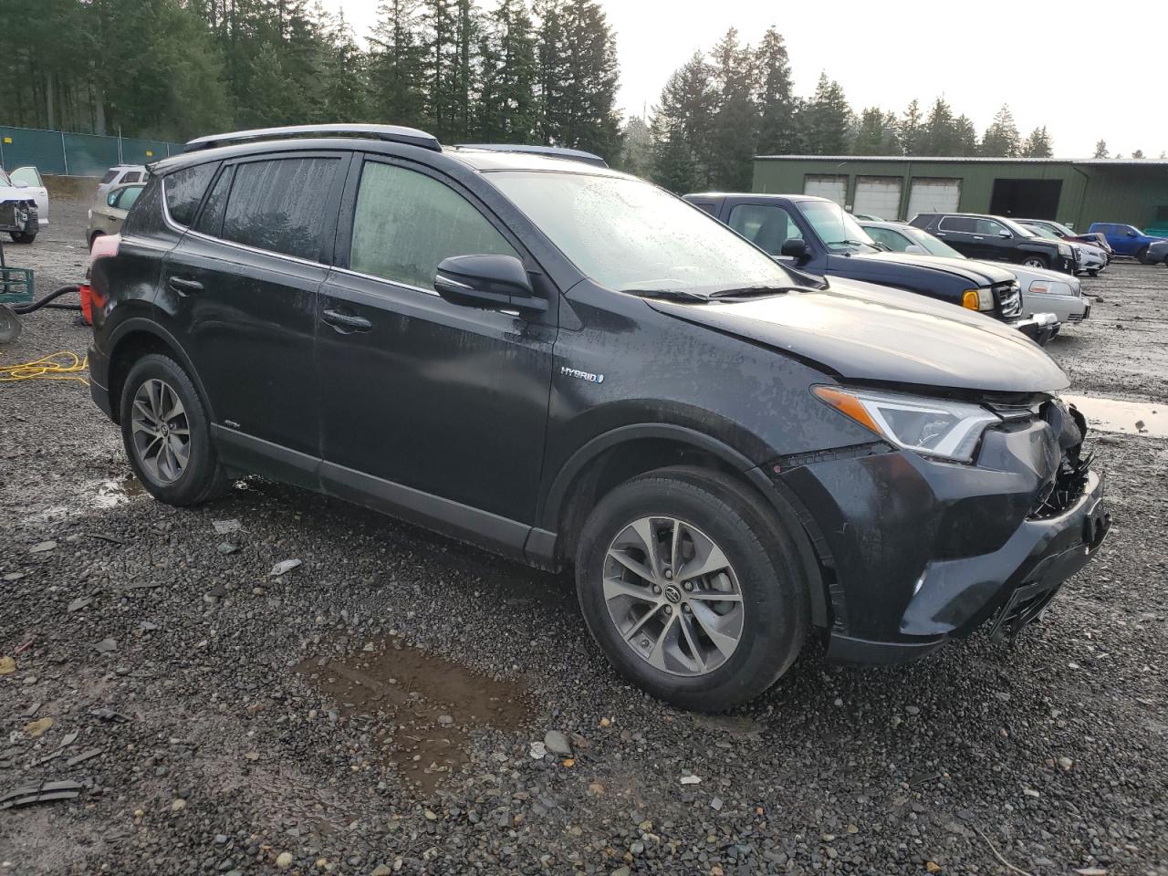 VIN JTMRJREV0JD212324 2018 TOYOTA RAV4 no.4